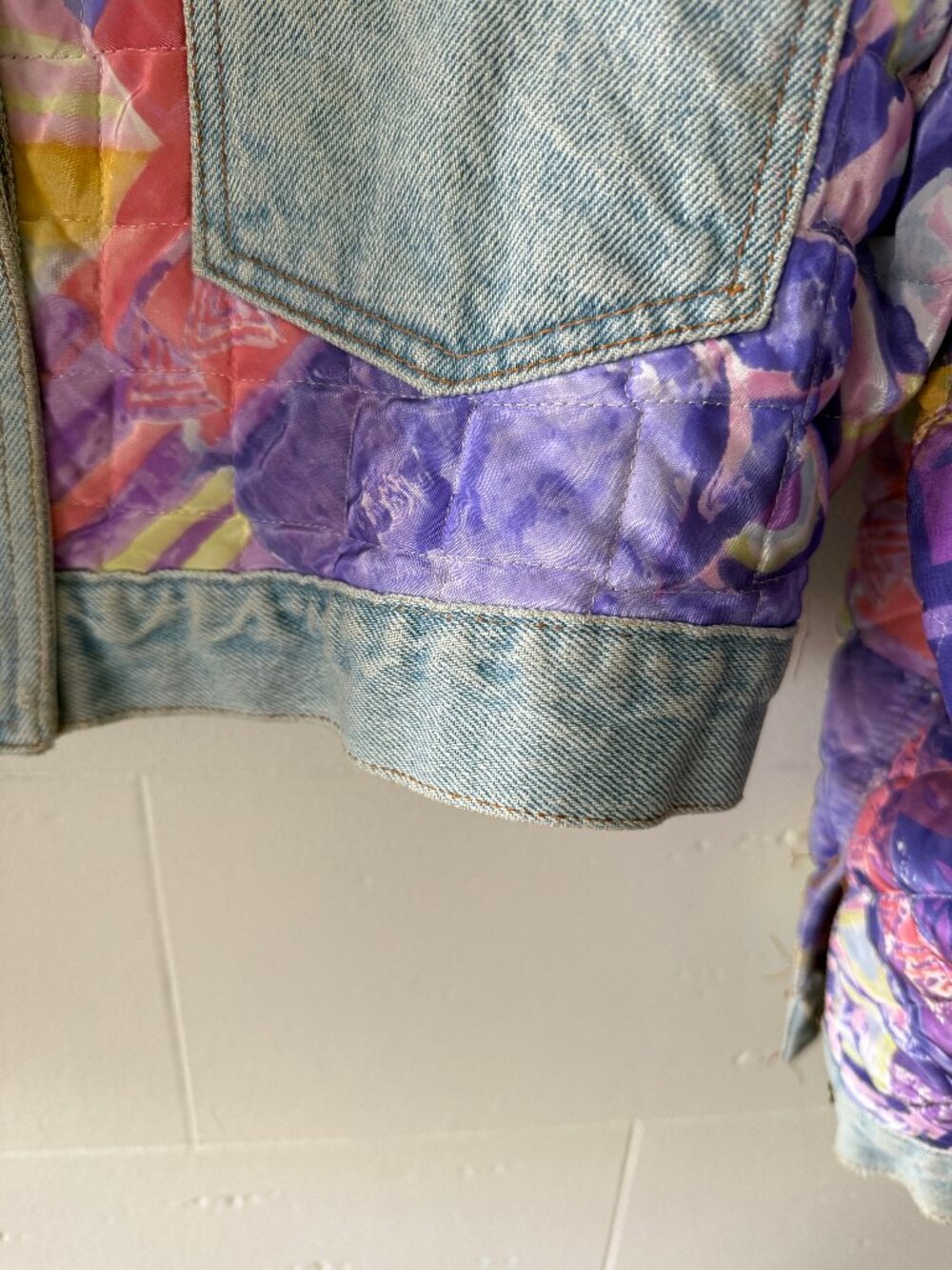 Vintage | 80s Pastel Quilted Light Oversized Denim Jacket | Medium - Picture 7 of 16
